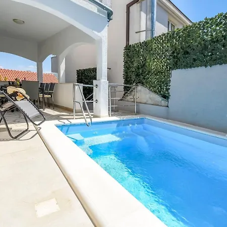 House Capitan House Ii * روغوزنيكا