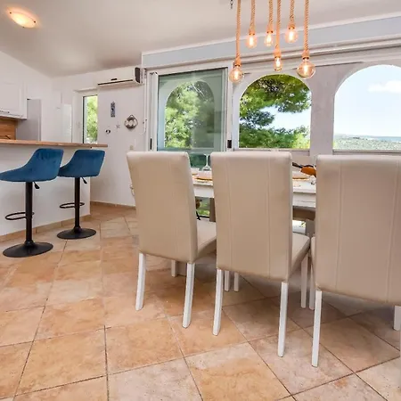 بيت للعطل House Capitan House Ii روغوزنيكا